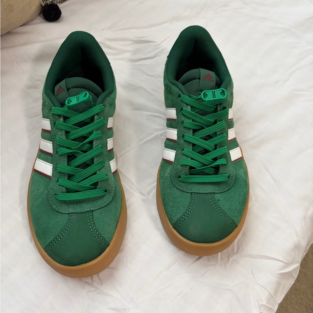 Adidas Mens VI Court 3.0 shoes NWOT